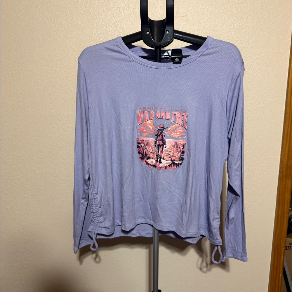 All in Motion Lavender Graphic Long Sleeve Tee‎
